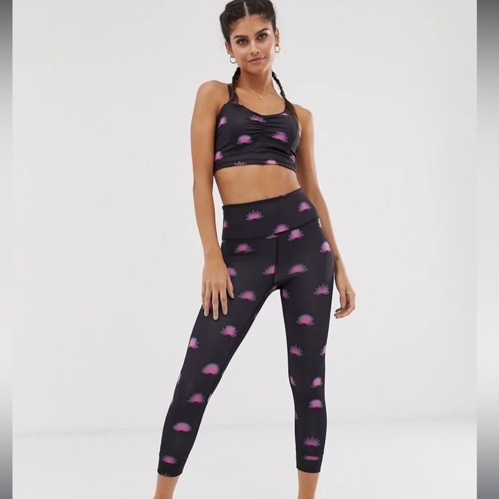 FP Movement By Free People Pink Lotus Flower Cropped Yoga Leggings Size Small
